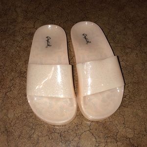Qupid glitter jelly slides